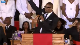 R Kelly  I Look To You Whitney Houston's Funeral