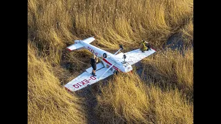 Cessna lądowała awaryjnie, ludzie organizują wycieczki. „To jest zwykły szaber”