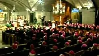 Papst schaut nur zu - Hunderte taube Kinder in der Kirche missbraucht!
