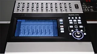 QSC TouchMix-30 Pro Digital Mixer