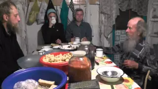 Гости из  шалаша и на кухню