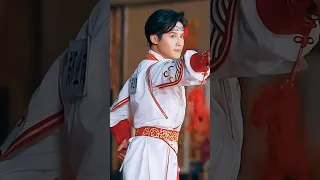 FMV 水晶心🍊: #ZhengYecheng handsome sword dance! #ZhengYecheng 剑锋指处、 星河昂扬; 剑气歇处、 霜花齐放。@郑业成 舞剑不要太帅！ #郑业成