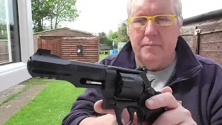 UMAREX S&W M&P R8 BB REVOLVER  OUTDOOR REVIEW 18/04/2024