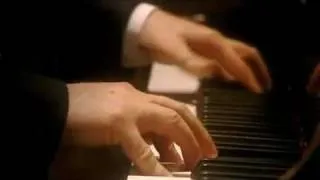 Barenboim plays Beethoven Sonata No. 16 in G Major, Op. 31 No. 1, 3rd Mov.