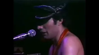 Queen Live Hammersmith Odeon 1979 (We Will Rock You/ We Are The Champions/ God Save The Queen)