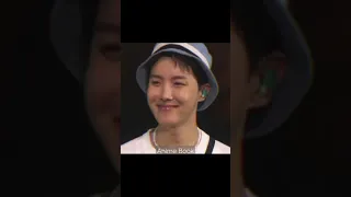 Hobi's reaction when an army brought this meme to concert 😂#hobi #jhope #btsconcert