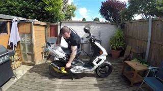 SPEEDFIGHT MOPED FIXING FOR BEGINNERS MARK SAVAGE