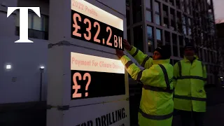 Greenpeace campaigners target Shell's London headquarters