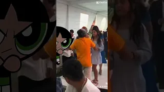 Ellos bailando normal : Pau y Luigi I celoso