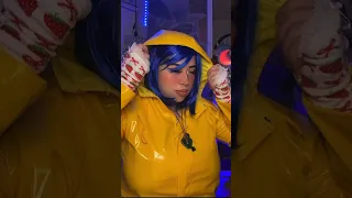 Coraline gets button eyes👀🪡🧵 #asmr #coralineasmr #asmrtingles