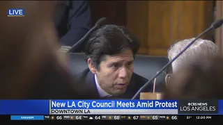 Kevin de León appearance prompts L.A. City Council recess again