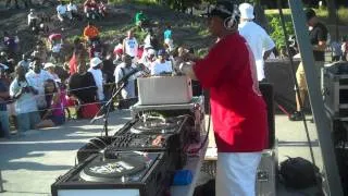 Kid Capri spinning 45's at crotona park "Tools of war" part 2/9