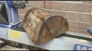 Cherry Log in to a bowl - Wood turning