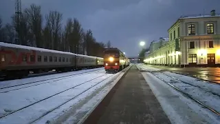 ТЭП70-0126 с пригородным поездом Псков-1 - Дно