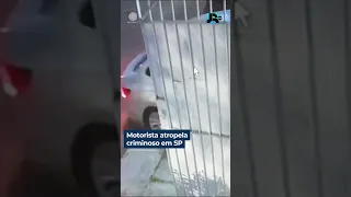 Criminosos tentam roubar carro e vítima atropela um deles #shorts #JornalDaRecord