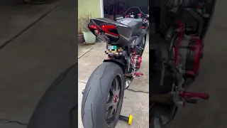 Full Carbon DUCATI PANIGALE 1199S Termignoni Exhaust Sound. One Of The Most Beautiful Ducati's ..🔥