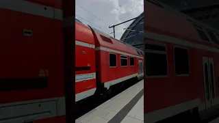 Ja sie fahren noch, die "Reichsbahn" Doppelstockwagen und die BR 143. Hier in Dresden auf der S3.