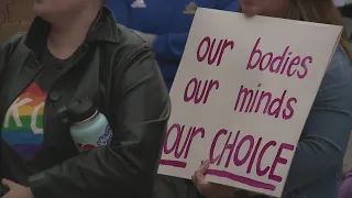 Protestors rally for abortion rights in Kansas City