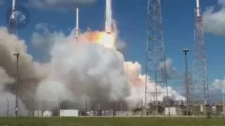 SpaceX Falcon 9 CRS-7 launch and dramatic breakup