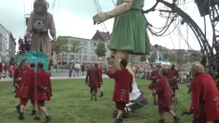 Royal de Luxe - de duiker en de kleine reuzin, België (8/2010) - Antwerpen