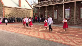 Танец "Кадриль", ансамбль Калинка, концерт в Музее миграции, Аделаида, 2015
