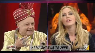 Scontro tra il Divino Otelma e Roberta Bruzzone: "Noi non sapevamo chi fosse la matrona", ...