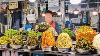 40 Years of Legacy in Bibimbap with 14 ingredients in Gwangjang Market! - Korean Street Food