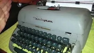 Cleaning up a 1950's Remington Rand Typewriter (Letter Riter)