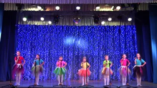 Вокальний ансамбль «Веселка» Березанського району —  «А ми дівчата з України», «Вітаємо»
