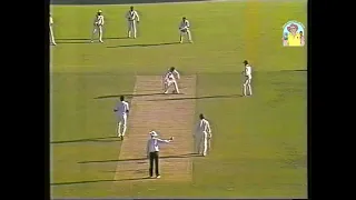 Courtney Walsh bouncer barrage. Just a taste of what's to come for the Aussies 2nd Test WACA 1988/89