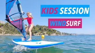 Débuter en windsurf: tellement facile pour les enfants !