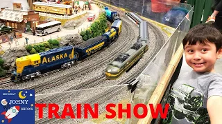 Johny Visits New Jersey Train Show With NJ Transit Trains & Lionel Trains