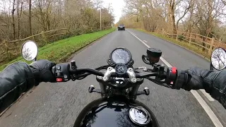 Riding in England with a Triumph Street Twin Bonneville 900cc