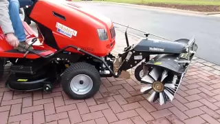 Rasentraktor mit tielbürger tk520 Kehrmaschine