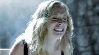 Liz Is Trying To Reach Caroline - The Vampire Diaries 3x03 Scene