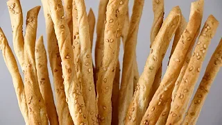 Grissini - crispy bread sticks for appetizers, hors d'oeuvres and snacks to watch movies