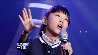 潘美辰做梦也想不到！唱了30多年的歌，竟被10岁小女孩唱出了灵魂！台下观众哭成一片！