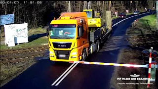 Zbąszyń – Nieostrożny kierowca ciężarówki staranował rogatkę