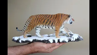 SIBERIAN TIGER SCULPTURE escala 1:10