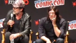 Jeffrey Dean Morgan talks Negan on The Walking Dead panel, NYCC 2016