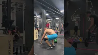 @smartmovecrossfit 50 S2O 35/2540 KBS 24/1630 G2O20 High Box jumps*3 Burpees EMOM.