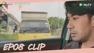 Layangan Putus | Clip EP08B | Aris in a car accident! | WeTV | ENG SUB