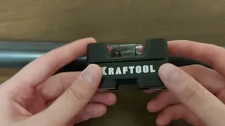 Маленький магнитный уровень kraftool.