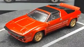 1/64 compare Lamborghini Silhoutte by CM's vs. Kyosho