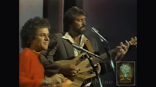 Glen Campbell & Leo Sayer 1982 LIVE! ~ "More Than I Can Say" (#2 hit-1980)