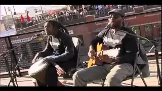 Playing for Change - Bob Marley "Three Little Birds" - Acoustic MoBoogie Rooftop Session