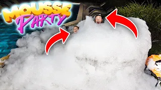 MOUSSE PARTY CHALLENGE dans un JACUZZI !