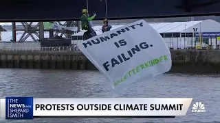 World leaders face pressure to act on climate change