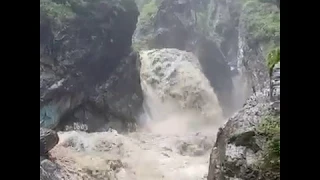 Водопад в Аршане превратился в бушующую горную реку