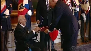 WWII hero honored for saving children from Nazis